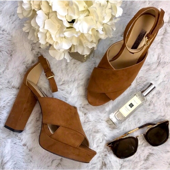 BCBGeneration tan suede chunky heels sz5 - Picture 1 of 5